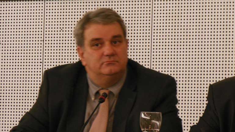 «Σαπίζοντας» την χώρα